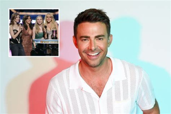 Jonathan Bennett Reveals The Unexpected Way His ‘Mean Girls’ Fans Supported Him After Coming Out