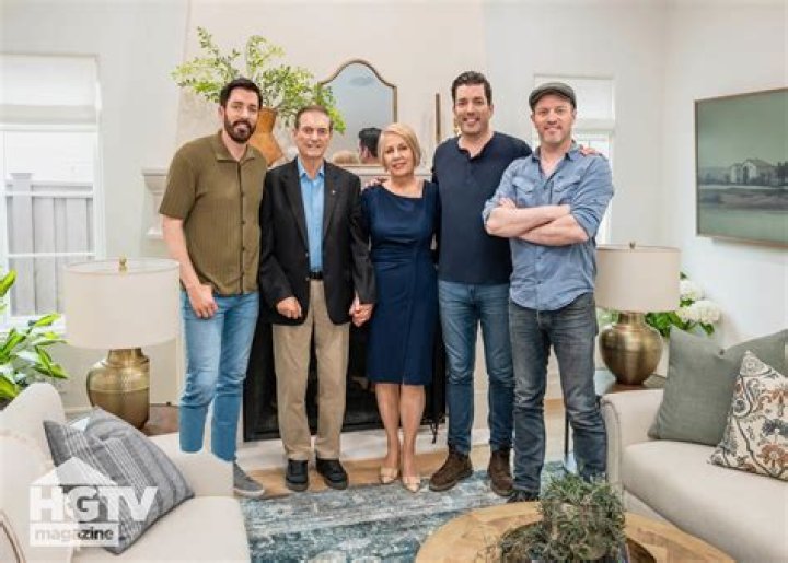 Exclusive Photos Of ‘Property Brothers’ Stars – Hollywood Life