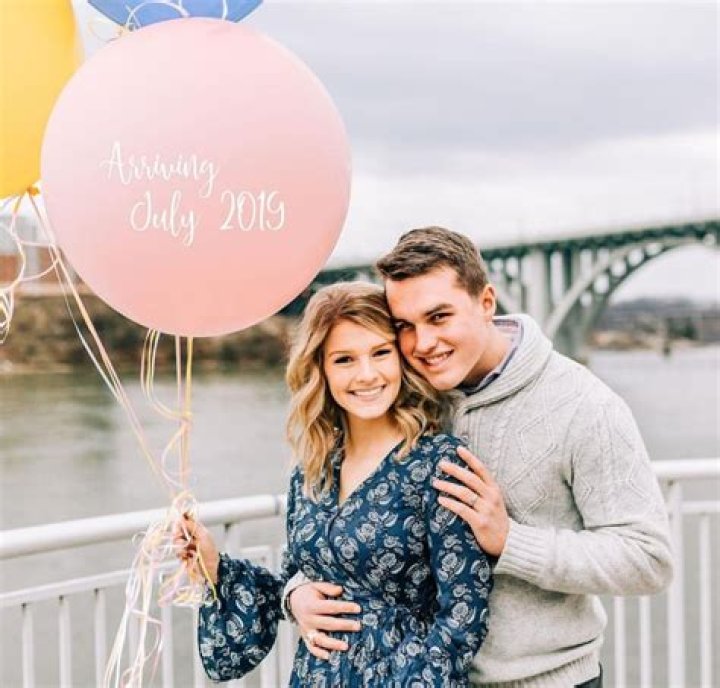 Shares Pain After Miscarriage – Hollywood Life