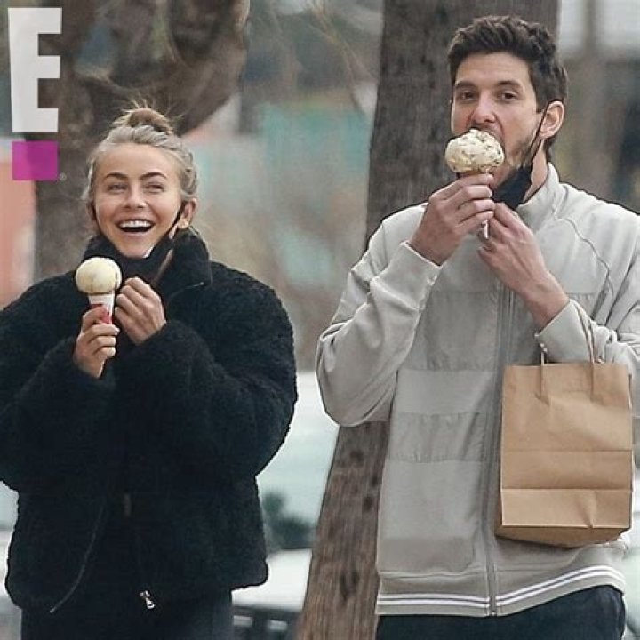 Julianne Hough Gets Ice Cream With Ben Barnes Amid Dating Rumors – Hollywood Life