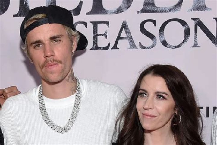 Justin Bieber Shockingly Admits He Has No Relationship With His Mom: It’s ‘Nonexisting’