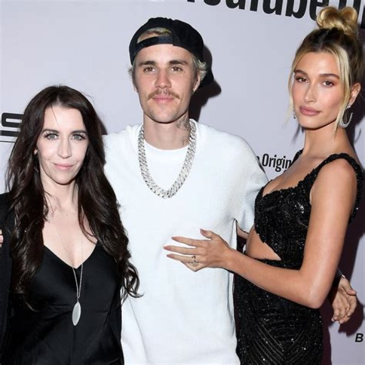Justin Bieber’s Mom Clarifies Whether Hailey Is Pregnant With Twins