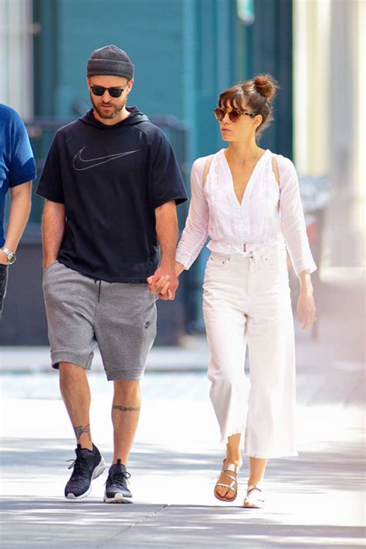 Justin Timberlake & Jessica Biel Hit The Gym For Intense Workout – Hollywood Life