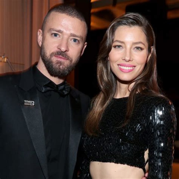 Justin Timberlake, Jessica Biel Reenact ‘Lady & The Tramp’ Scene For 10th Anniversary: ’10 Years Ain’t Enough!’