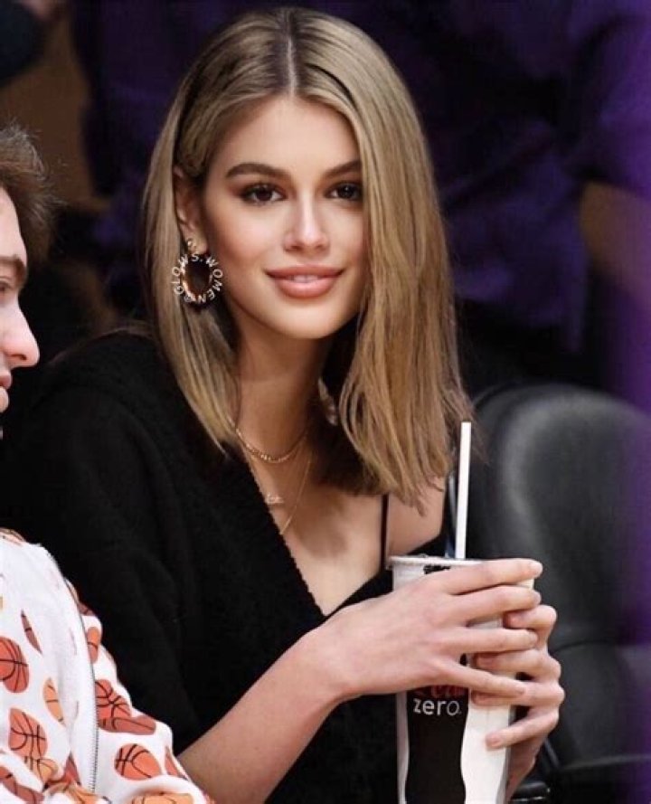 Kaia Gerber Puts Her New Blonde Hair Makeover On Display During Family Lunch Date — Pics