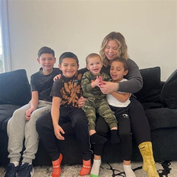 Kailyn Lowry Slams Critics: My Kids Having Different Dads ‘Doesn’t Make Me Less Of A Mom’