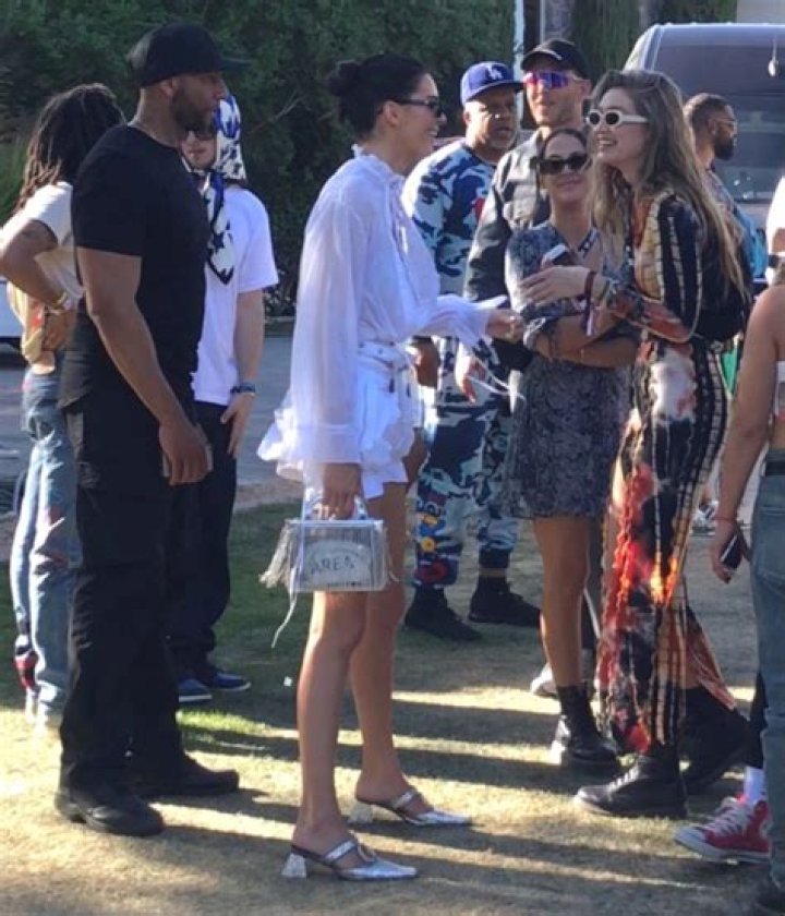 See Family’s Best Looks – Hollywood Life