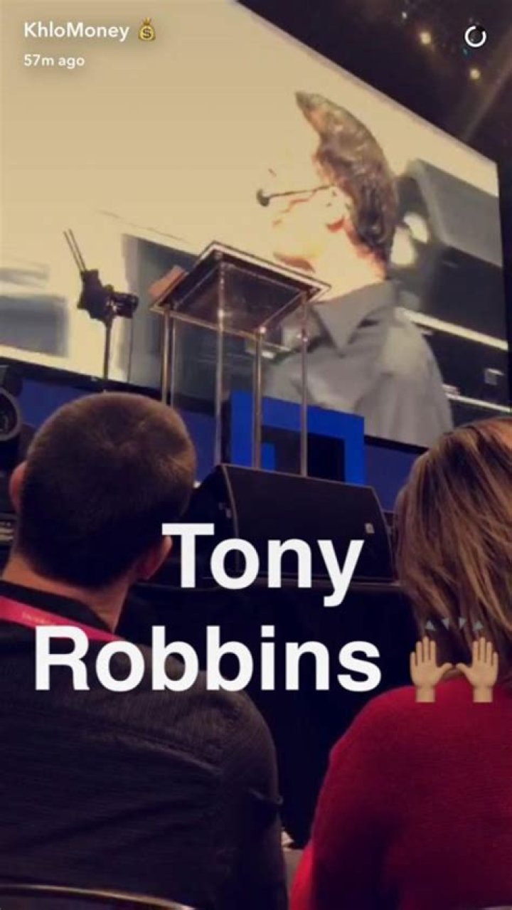 Kardashian Sisters At Tony Robbins Seminar — PICS