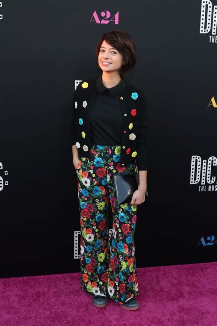 ‘Big Bang Theory’s Kate Micucci’s Health: Star Reveals Lung Cancer Diagnosis