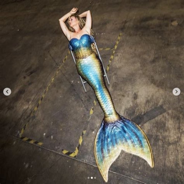 Katy Perry Is A Mermaid In New Resorts World Las Vegas Video – Hollywood Life