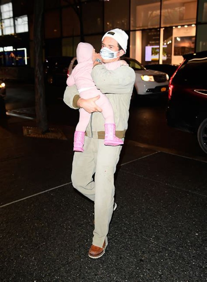 Katy Perry, Orlando Bloom Take Daisy, 1, To FAO Schwarz & She’s Getting So Big