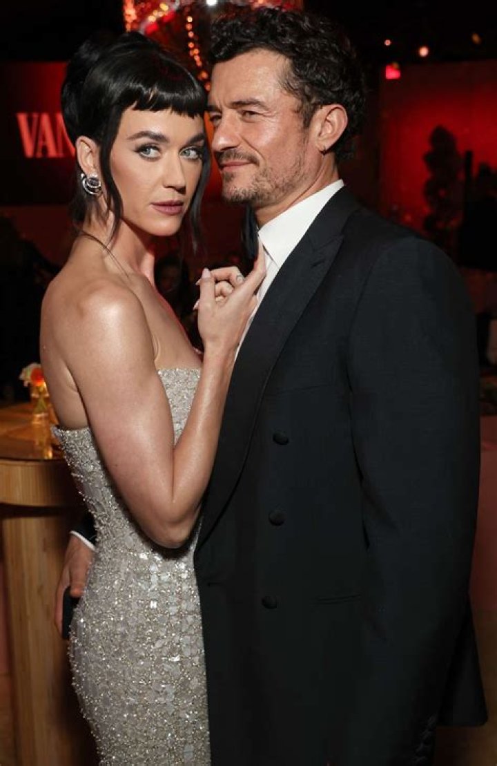 Pregnant Katy Perry Does Car Dance Like Kanye West: Video – Hollywood Life