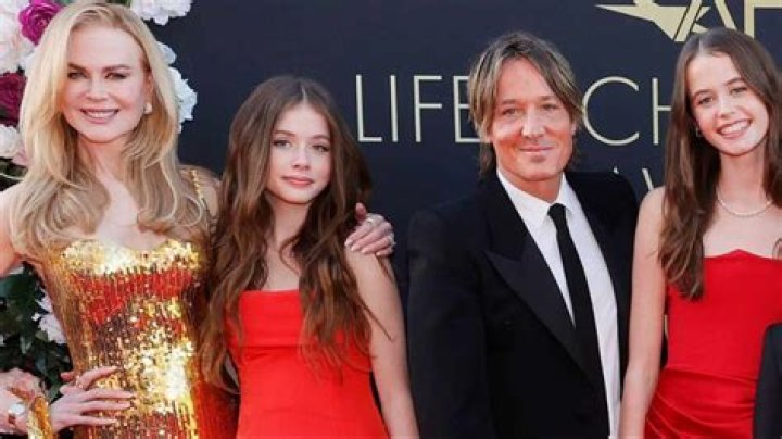 Meet His 2 Daughters with Nicole Kidman – Hollywood Life