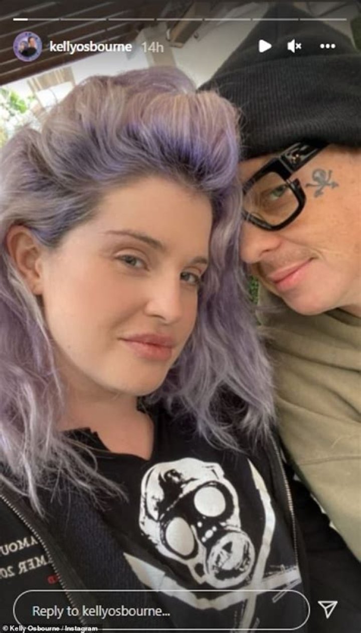 Kelly Osbourne’s Relationship With Erik Bragg Explained – Hollywood Life