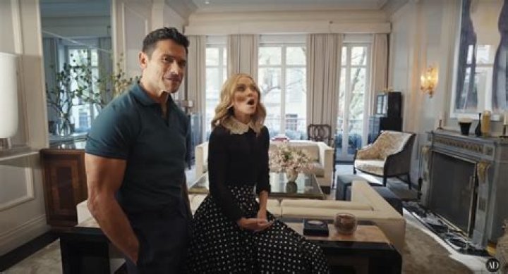 Kelly Ripa Offers A Peek Into Her Giant Bedroom With Husband Mark Consuelos In Bed