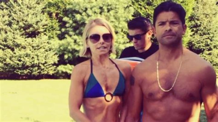 Reveals Abs On Vacation & Mark Consuelos Loves It – Hollywood Life