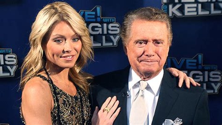 Kelly Ripa Reveals Her ‘Different’ Relationship With Regis Off-Screen: You Can’t Make A Person ‘Befriend You’