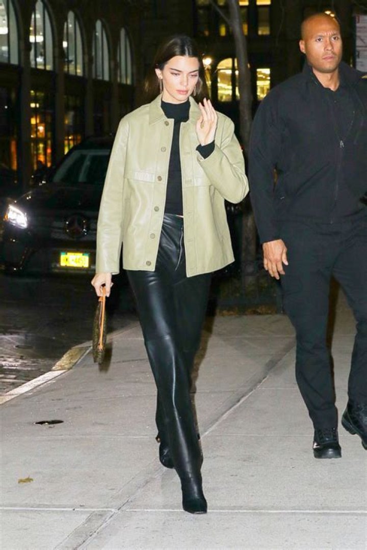 Kendall Jenner & Gigi Hadid Rock Matching Black Pants & Beige Jackets In NYC – Pics