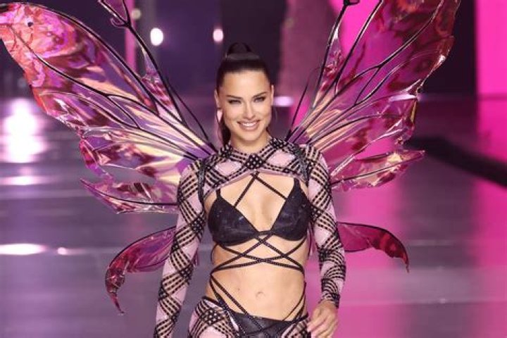 Kendall Jenner Saucily Shows Off Her Behind In Just A Thong In Halloween Throwback Pic