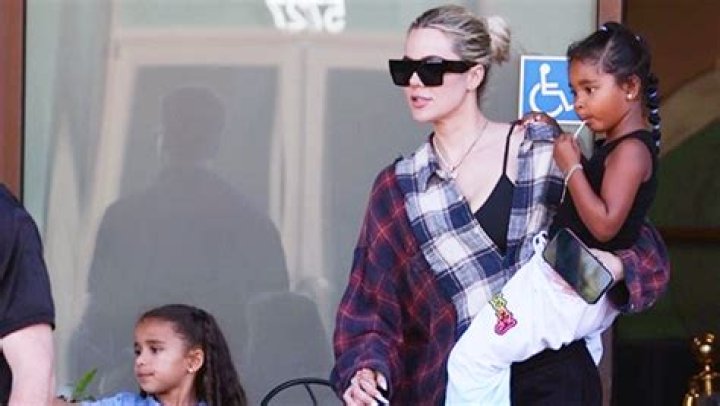 Khloe Kardashian Makes Cute Singing Videos With Daughter True, 5, & Niece Dream, 6: ‘Sleepover Crew’