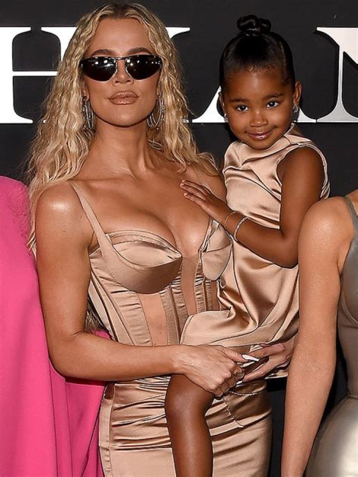 Khloe Kardashian & True Thompson’s Hats & Sunglasses TikTok Video – Hollywood Life