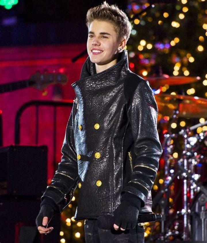 102.7 KIIS FM Jingle Ball Show Moments — PICS