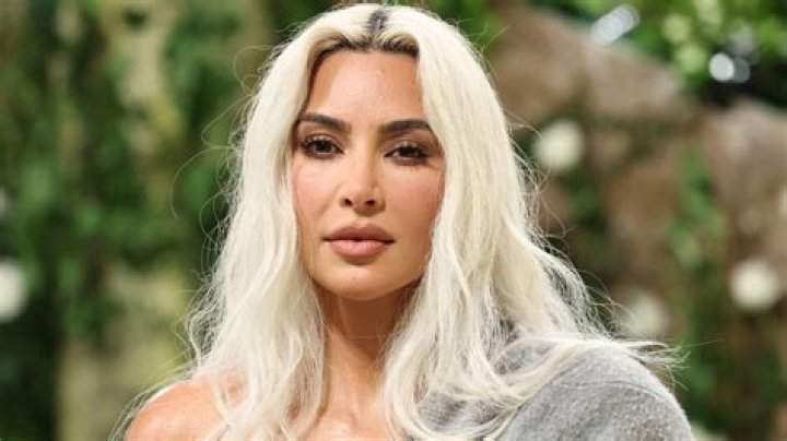 Kim Kardashian Panics Her ‘Hair Will Fall Out’ After 10 Hour Dye Job Before Met Gala: Watch