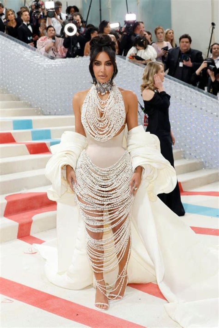 Kim Kardashian’s Dress At Met Gala 2019 Inspired By Sophia Loren – Hollywood Life