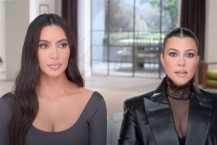 Kim Kardashian On Her & Kourtney’s Status After ‘Kardashians’ Fight – Hollywood Life