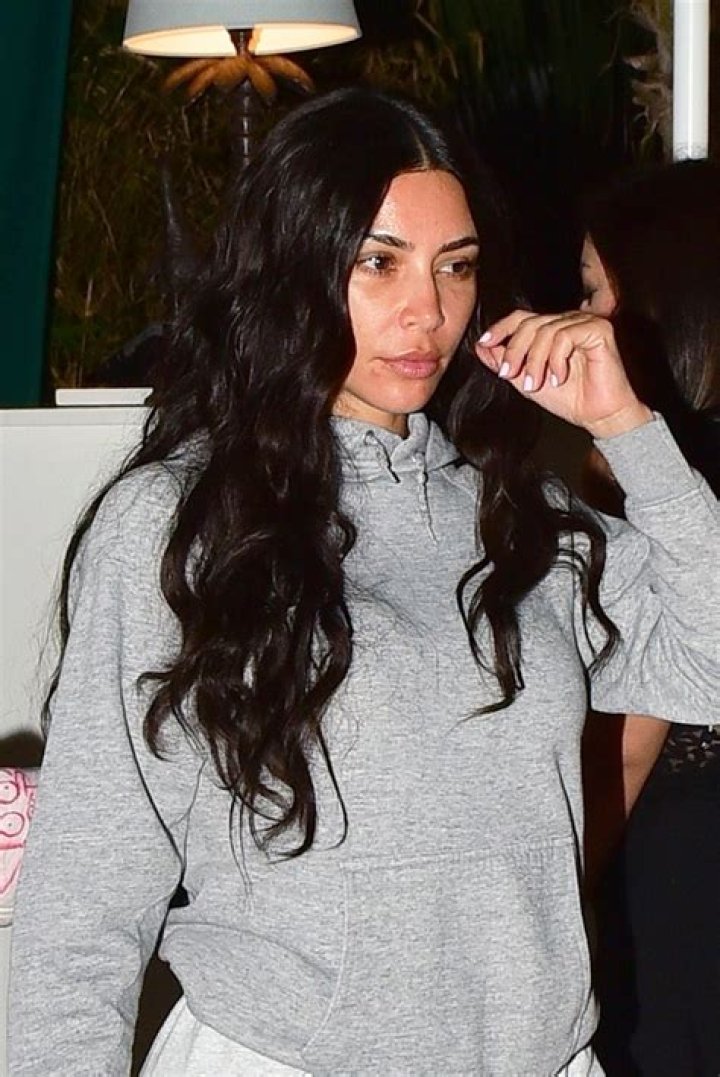 Kim Kardashian Goes Makeup-Free & Rocks Super Casual Sweats For Night Out With Kanye West — Pics