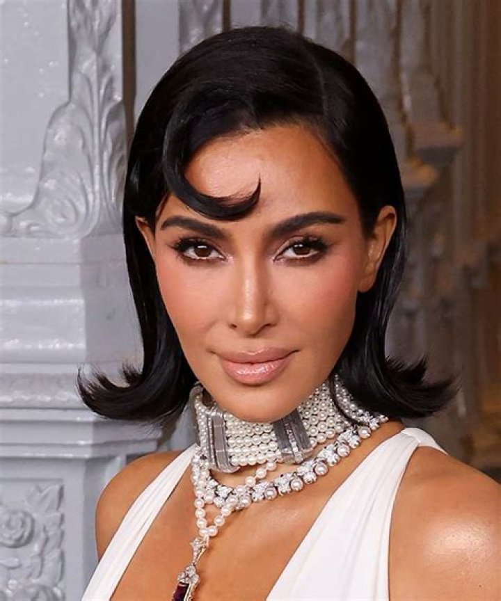 Kim Kardashian’s Mermaid Hairstyle — Get Her Stylist’s Exact How-To – Hollywood Life