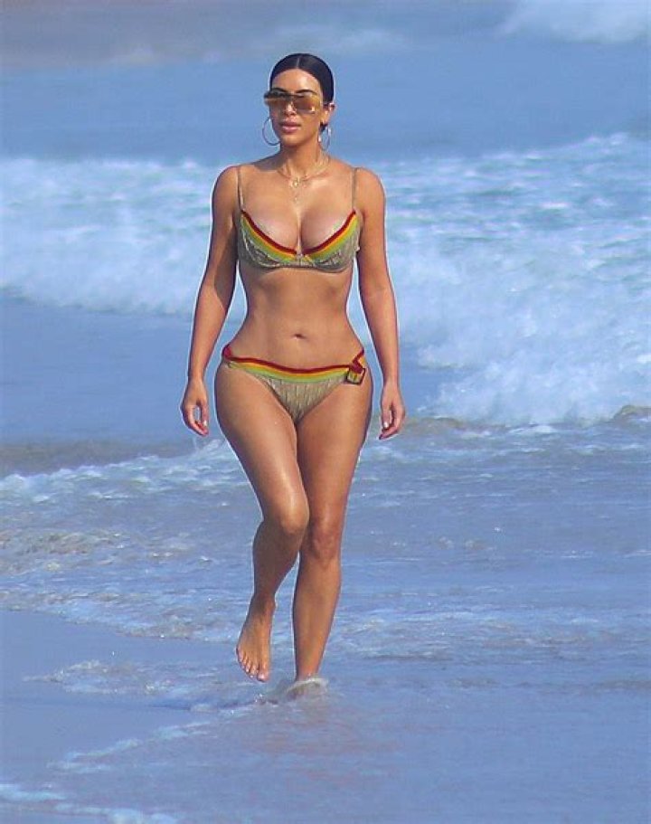 Kim Kardashian Reacts To Bikini Photos In Mexico On ‘KUWTK’ – Hollywood Life