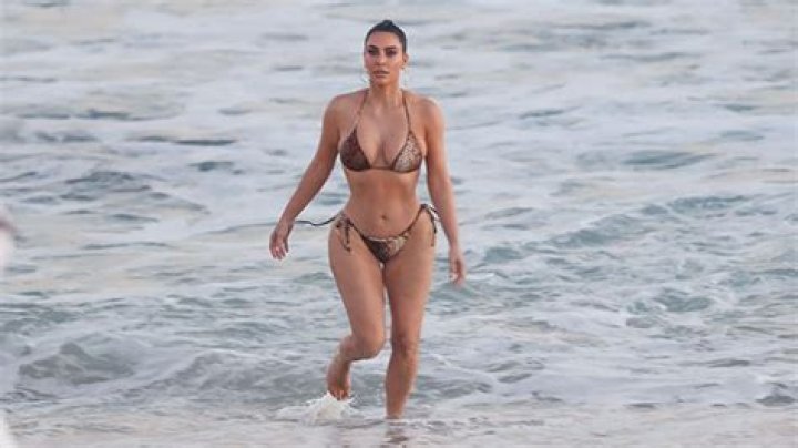 Kim Kardashian Wears Tiny Thong Bikini In Vacation Photo – Hollywood Life