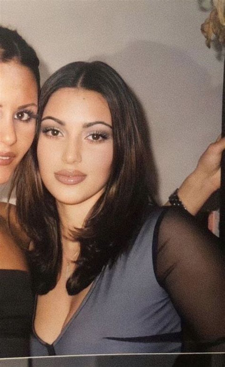 90’s Pic Shows Throwback To Grunge Days – Hollywood Life