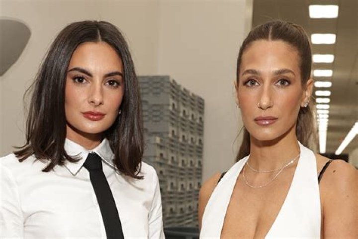 Kim Zolciak nearly Spills Out Of Low-Cut Top Amidst 40 Degree NYC Temperatures During BravoCon