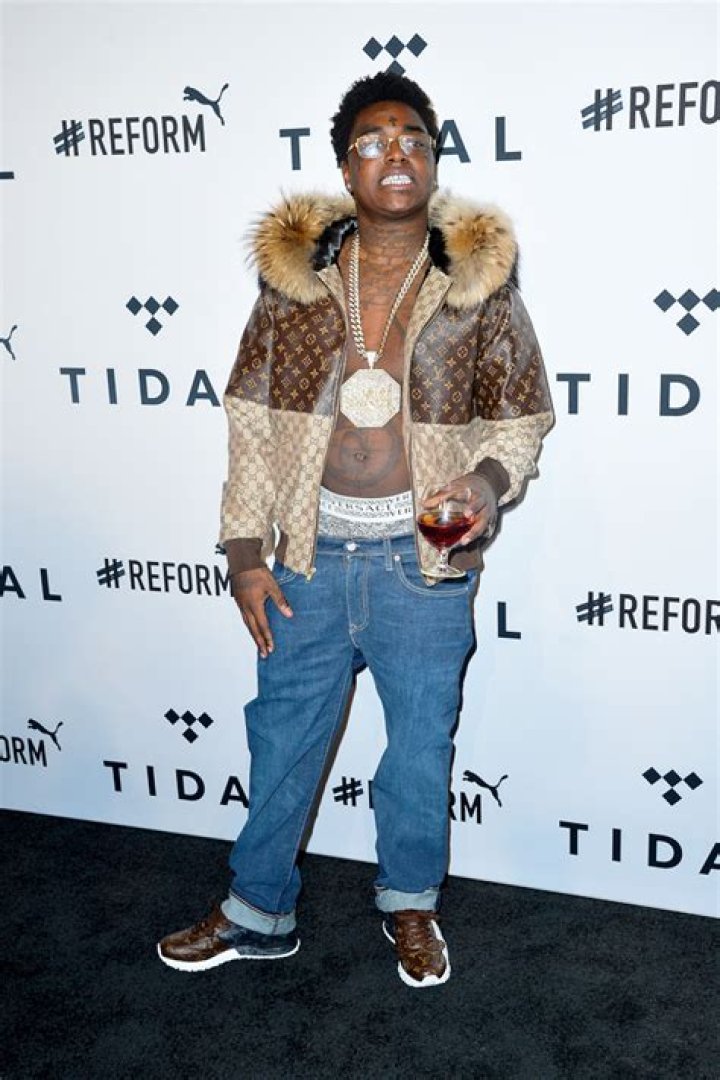 Kodak Black’s Bodyguard Shot & In ‘Stable Condition’ After Rapper Is Ambushed In Florida