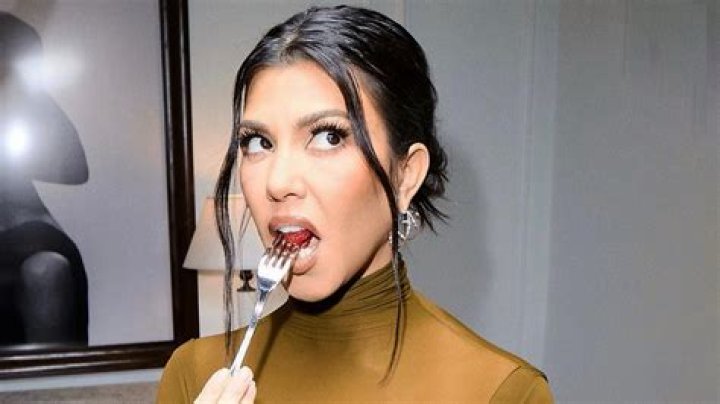 Kourtney Kardashian Flashes Bra In See-Through Shirt — Tempting Scott Disick? – Hollywood Life