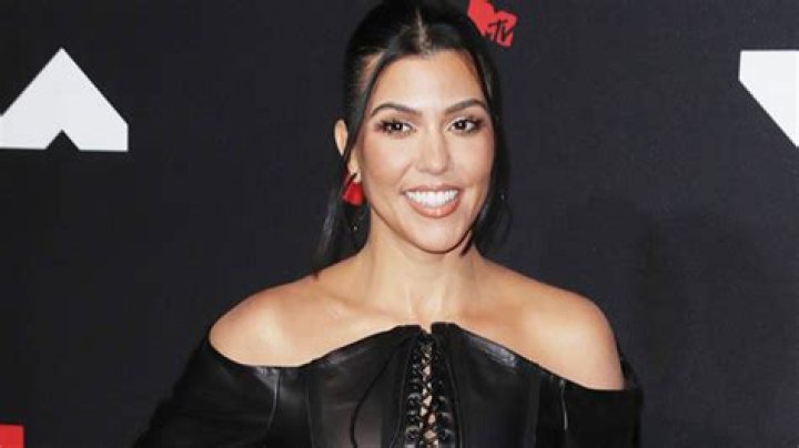 Kourtney Kardashian Stuns In Sexy Corset Top & Pokes Fun At Iconic ‘KUWTK’ Scene — Photos