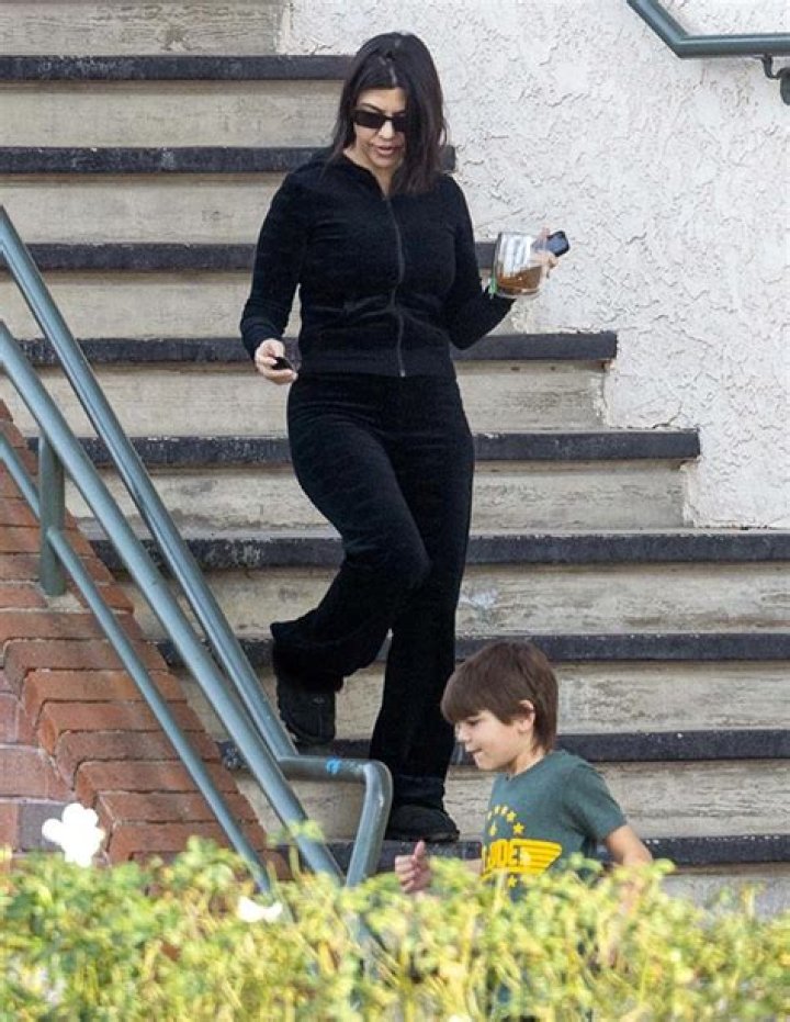 Kourtney Kardashian Goes Makeup Free With Son Reign: Photos – Hollywood Life