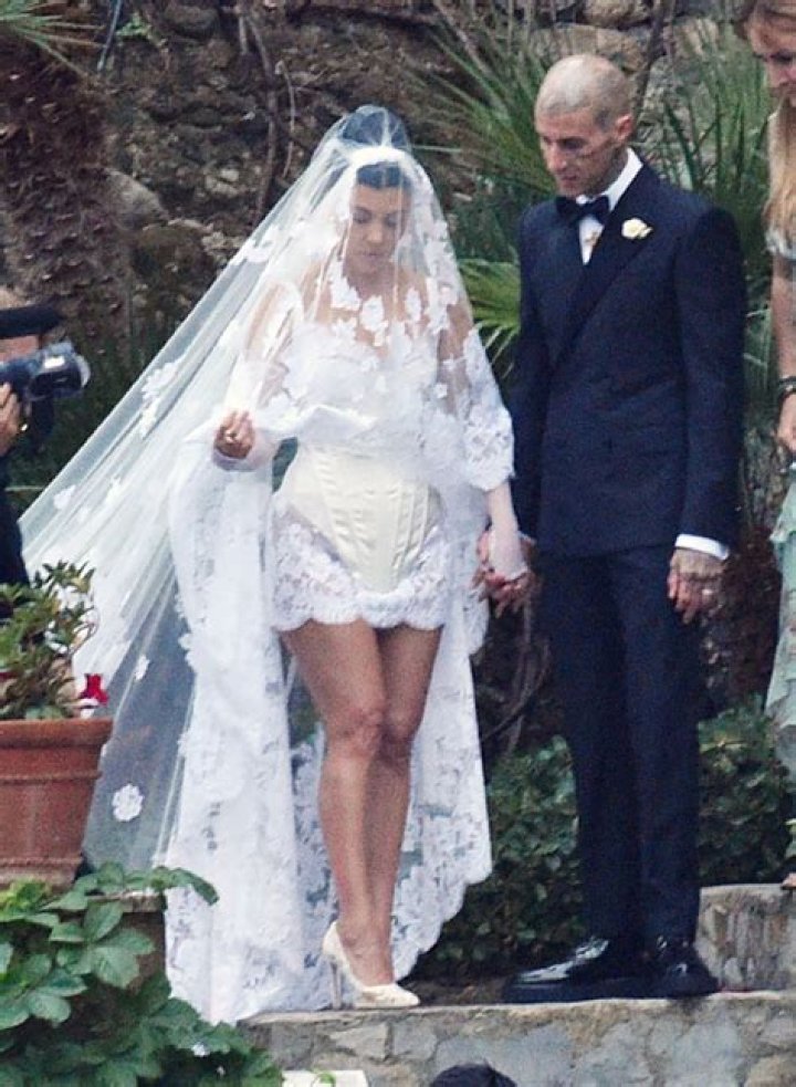 Kourtney Kardashian Wows In Wedding Dress During Ceremony In Italy – Hollywood Life