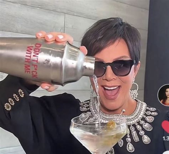 Kris Jenner’s Drunk Winery Experience Is Hilarious In New ‘KUWTK’ Clip – Hollywood Life