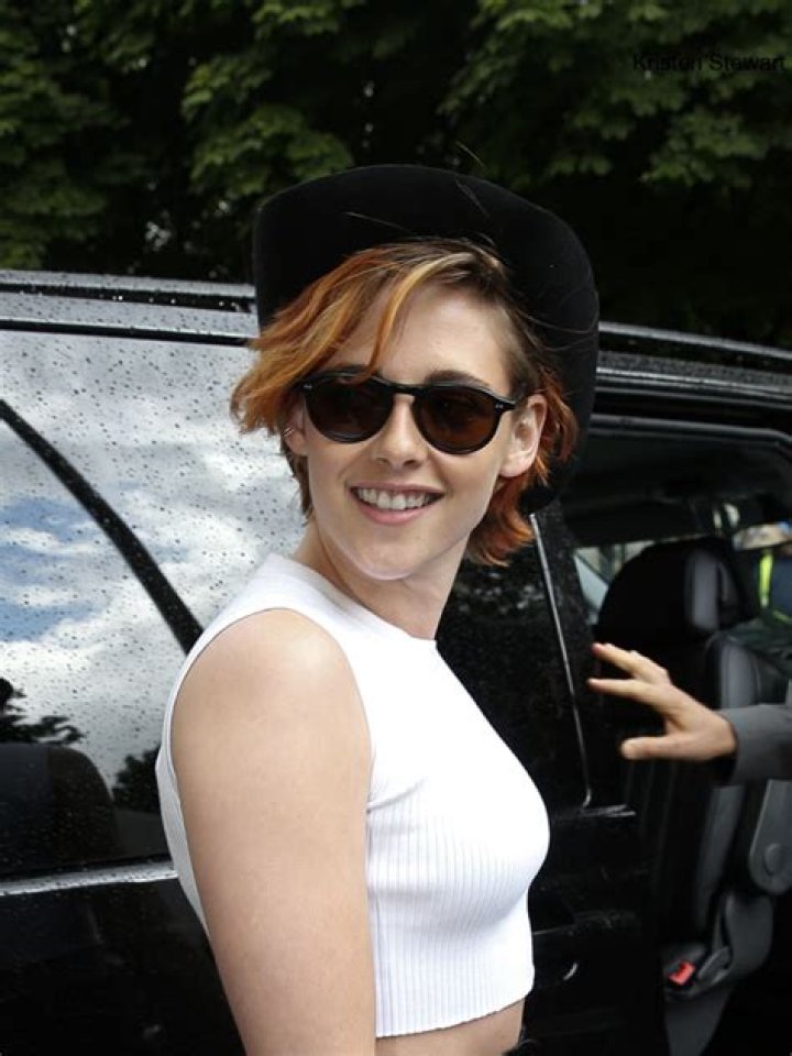 Kristen Stewart Talks ‘Road Trip’ With Friends — Missing Robert Pattinson?