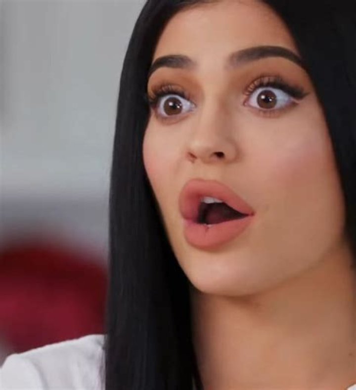 Kylie Jenner Pouts Her Big Lips In Gorgeous New Selfie Video While Vacationing With Travis Scott