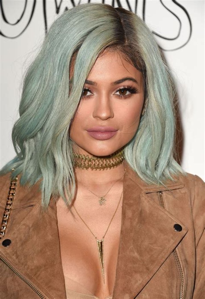 Photos Of Her Different Hair colors – Hollywood Life