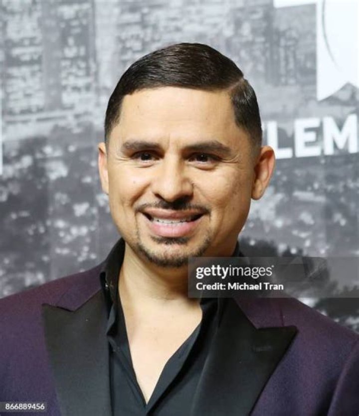 Larry Hernandez Celebrity Profile – Hollywood Life