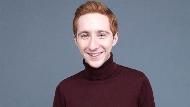 Actor Comes Out On TikTok – Watch – Hollywood Life