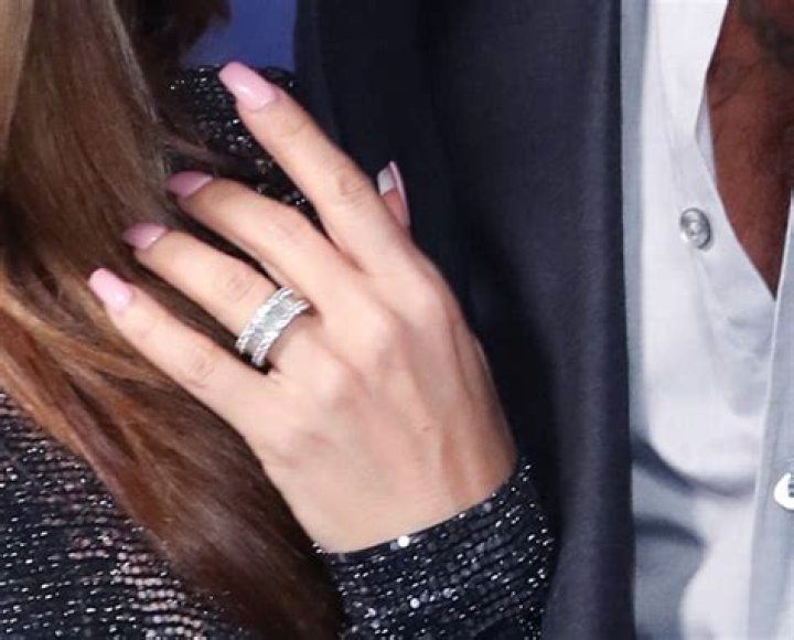 Larsa Pippen Flaunts Diamond Ring Amid Marcus Jordan Romance – Hollywood Life