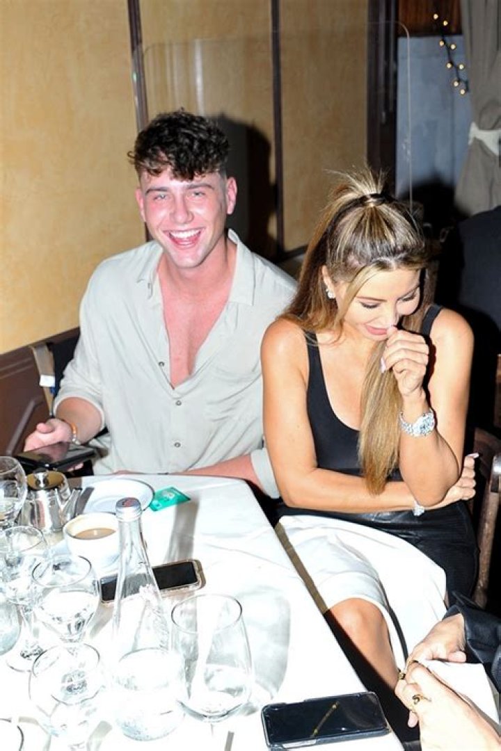 Larsa Pippen, 46, Cozies Up To ‘Too Hot To Handle’s Harry Jowsey, 23, On Dinner Date — Pics