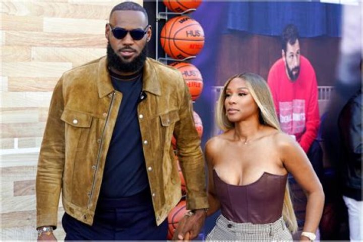 LeBron James’ Wife Savannah Slays In Cutout Crop Top & Skirt — Video – Hollywood Life