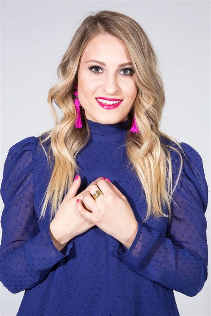 Lena Stone — Exclusive Portraits Of The Country Singer – Hollywood Life